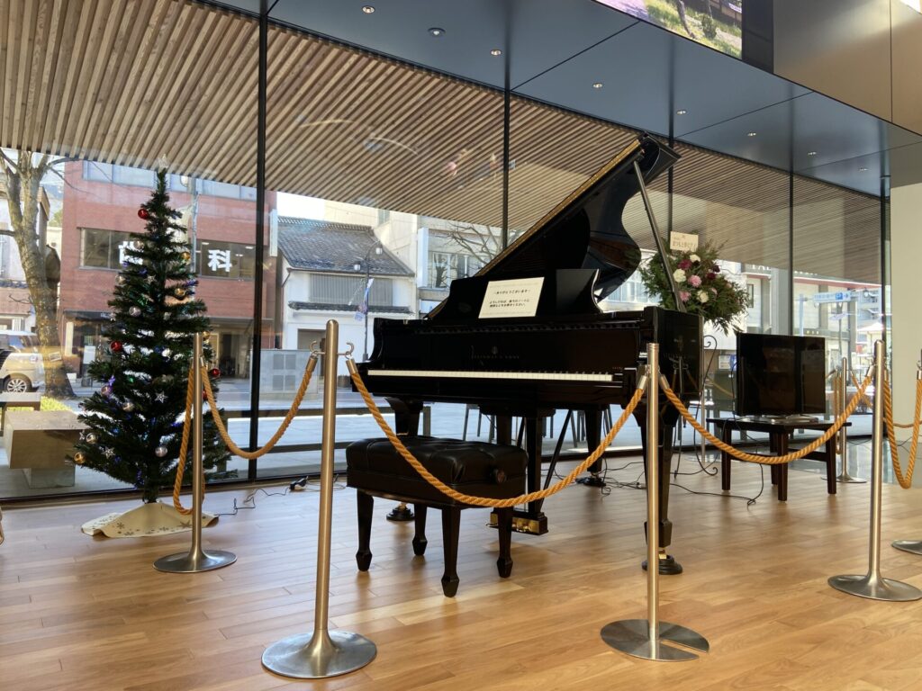 松本市立博物館の「まつもと夢ピアノ」あなたも弾いてみませんか？